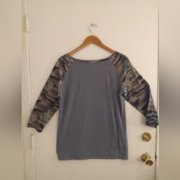 Mama Bear Top - Picture 3 of 5